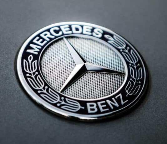 Les Mercedes hybrides : l'alliance du luxe et de la performance écologique