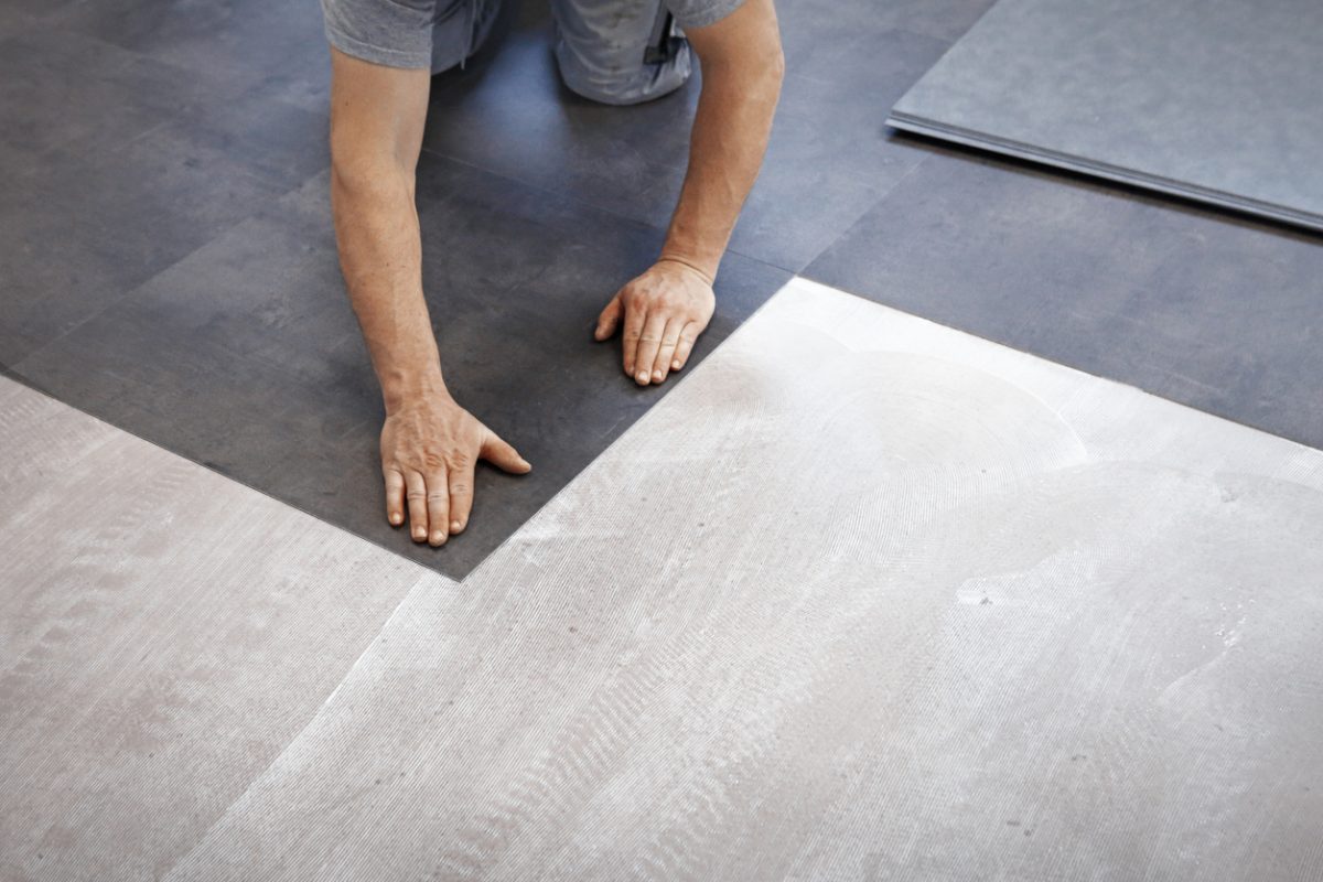savoir sur la pose des dalles en PVC